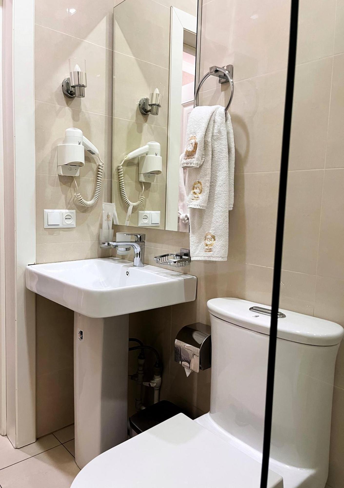 Hotel Fn シムケント エクステリア 写真